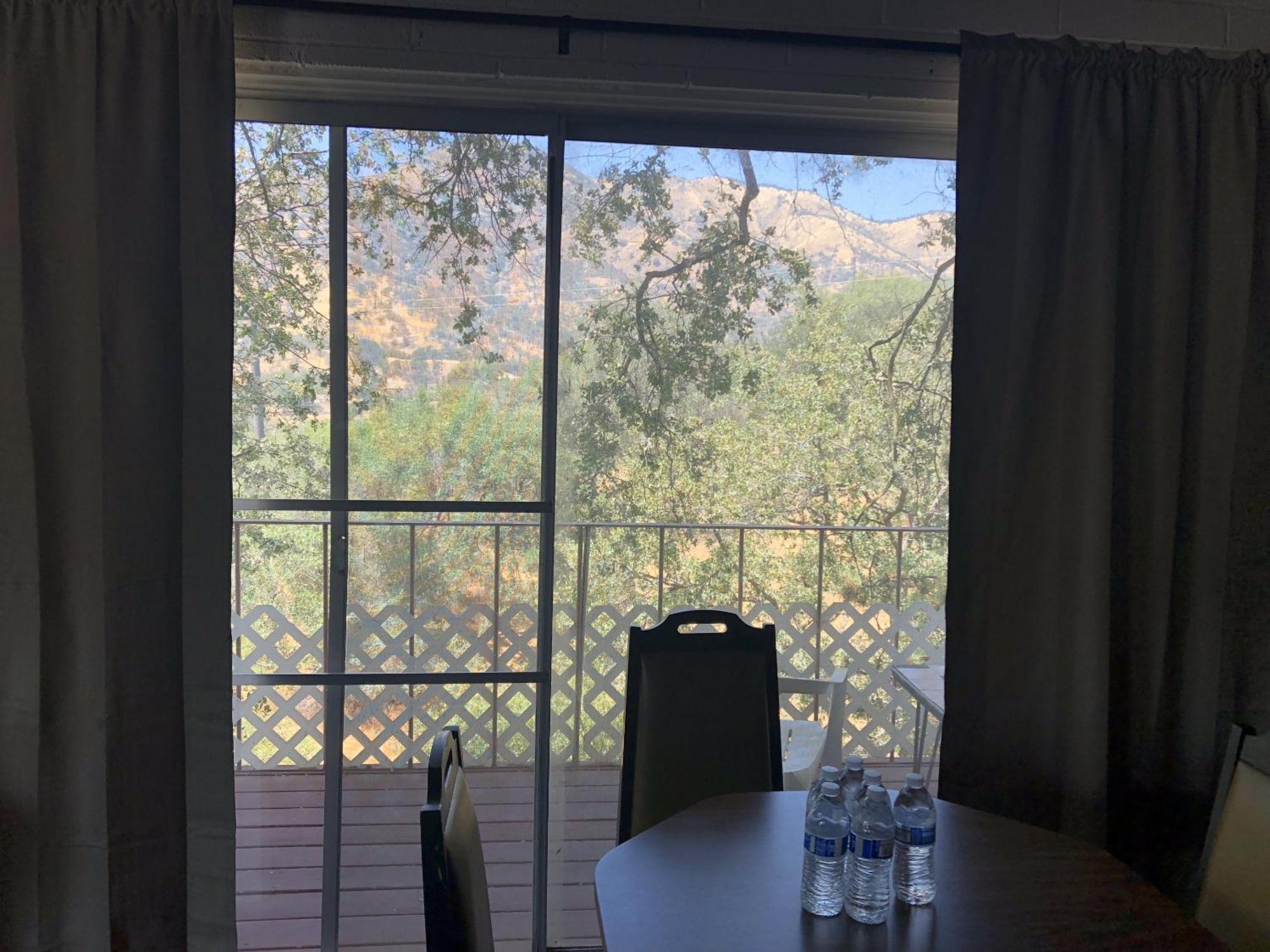 Sierra Lodge Three Rivers Rum bild